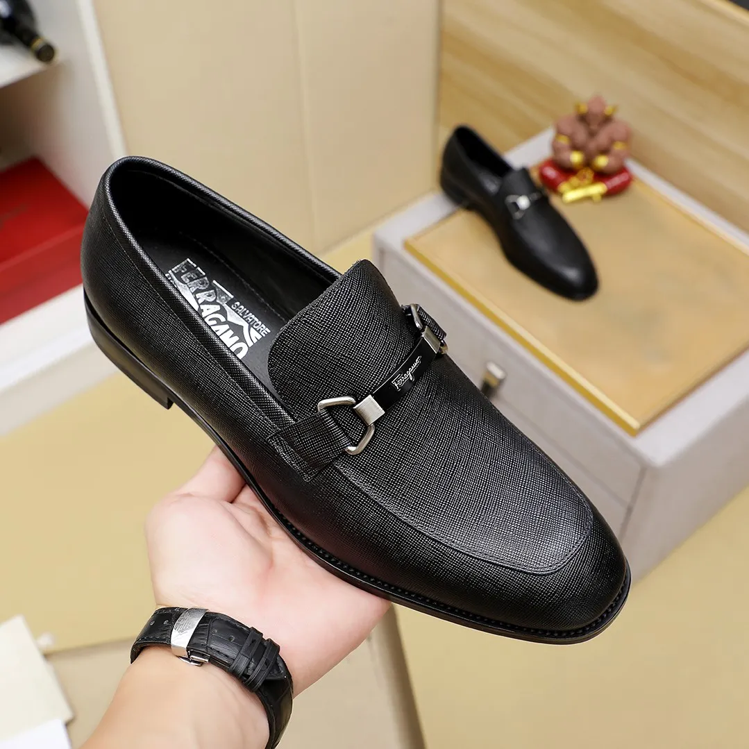 Men's shoes💰460🕷🕷[Ferragamo] Ferragamo's top men's business leather shoes💯Original copy of the official website, the upper is made of imported official website 1:1 material🍁Italian imported cowhide🇮🇹Imported cowhide lining. It’s definitely not made with ordinary craftsmanship, it’s the model used by celebrities! The factory’s craftsmanship is designed to create the most perfect shoes for trendy men! Colors available! Code number 38-44 (45.46 customized)......